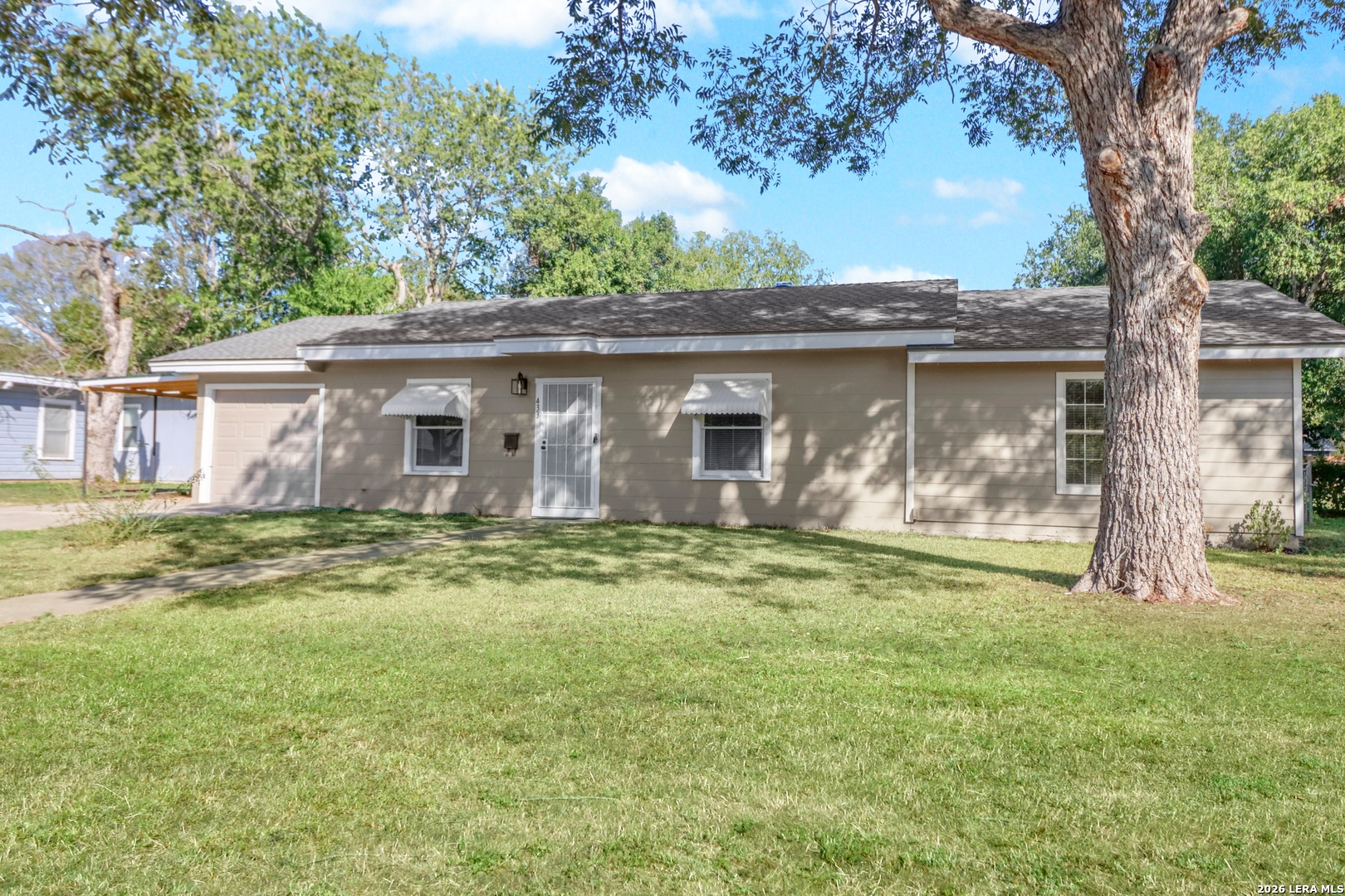 433 Wallace, Seguin, TX 78155