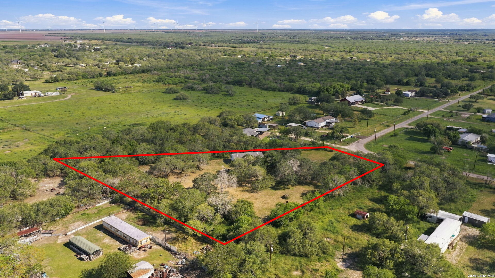 6000 SUNDANCE CIR, Mathis, TX 78368