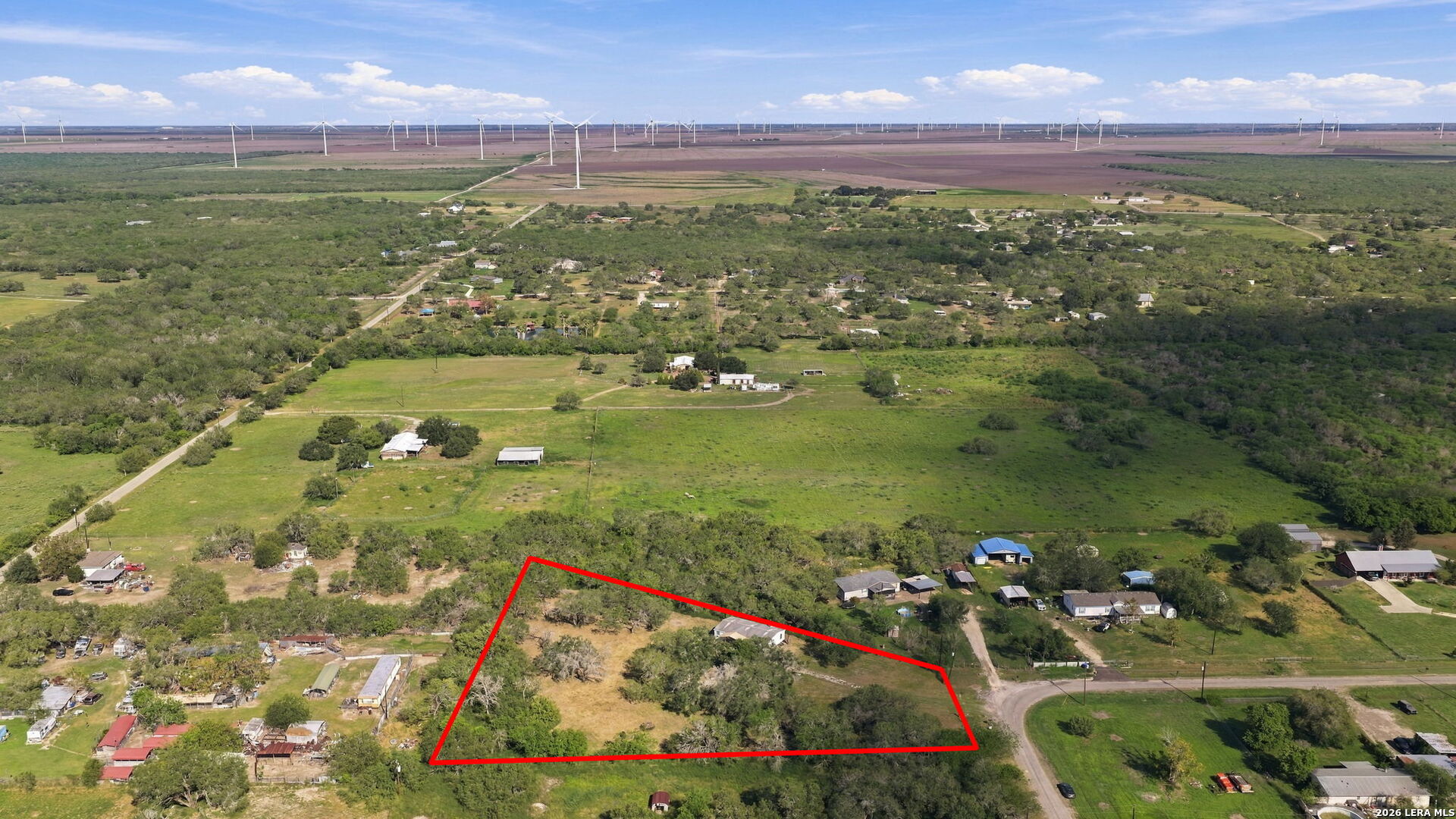 6000 SUNDANCE CIR, Mathis, TX 78368