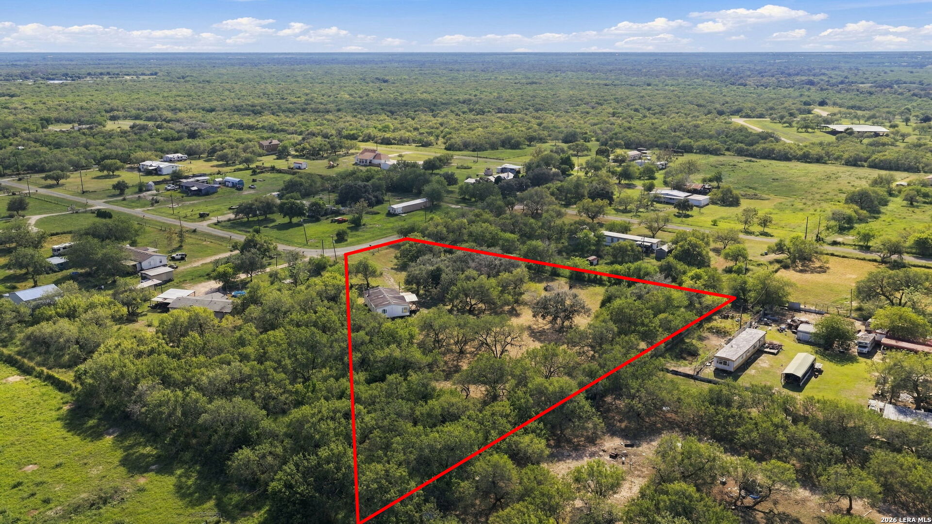 6000 SUNDANCE CIR, Mathis, TX 78368