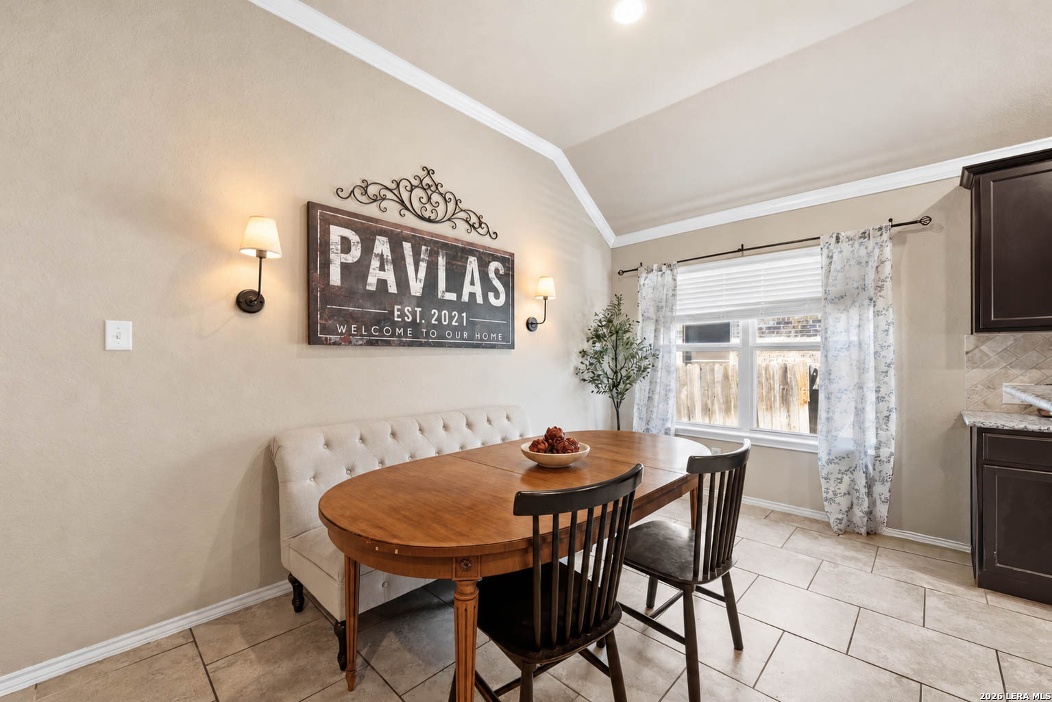 561 SADDLE BACK TRL, Cibolo, TX 78108