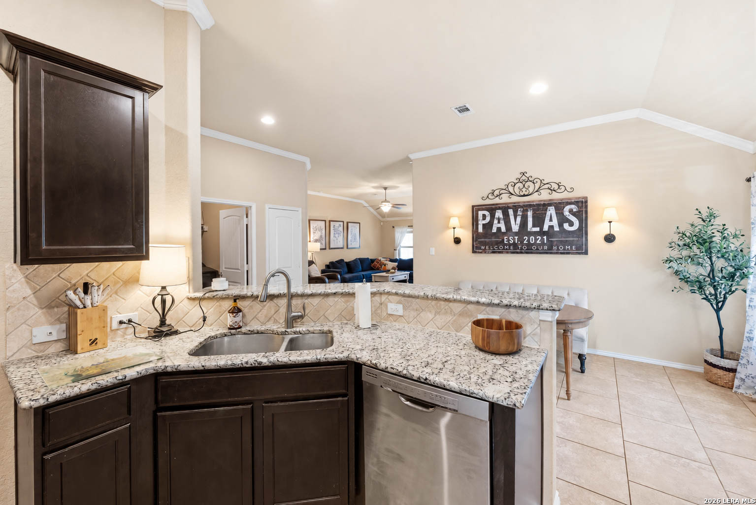 561 SADDLE BACK TRL, Cibolo, TX 78108