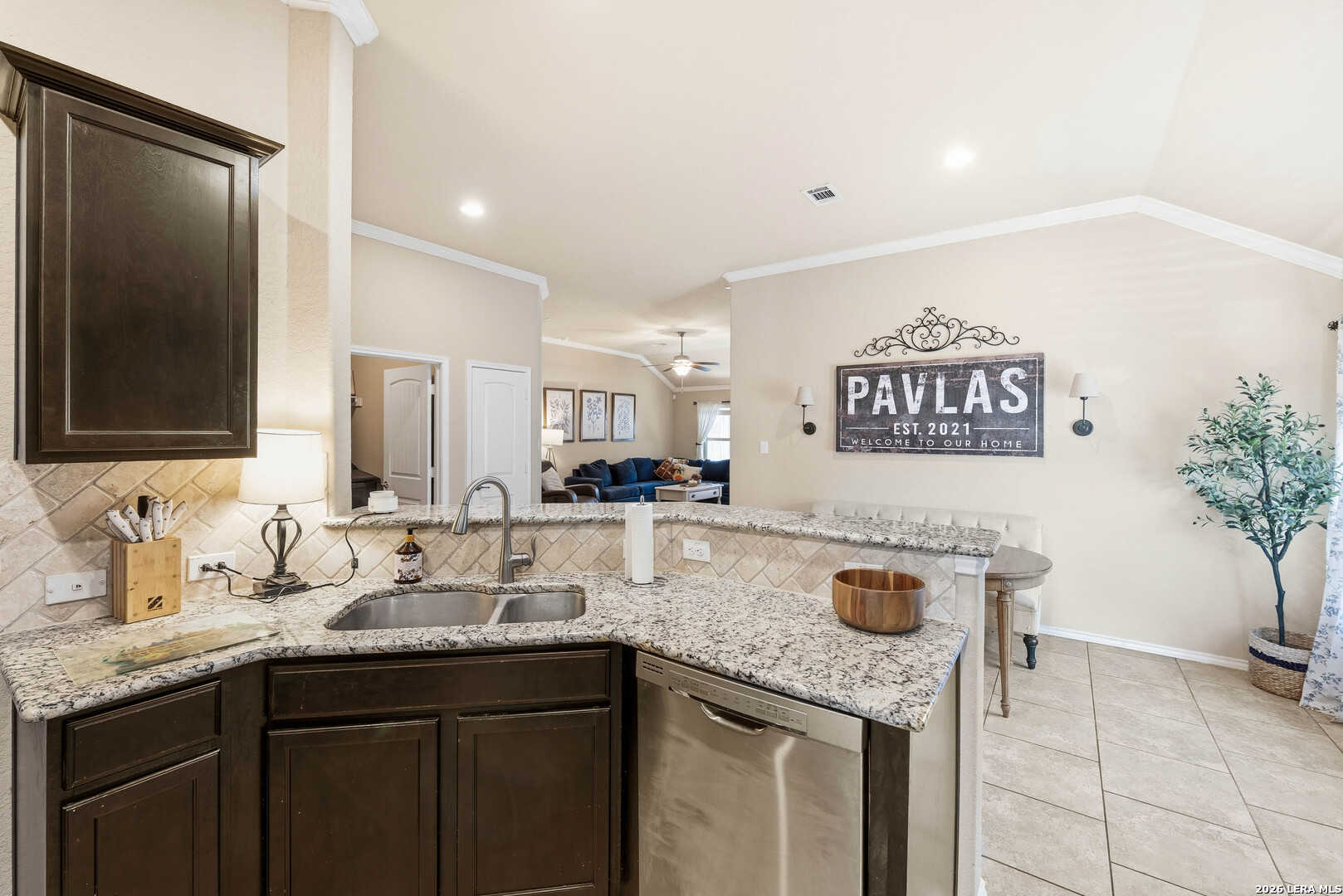 561 SADDLE BACK TRL, Cibolo, TX 78108