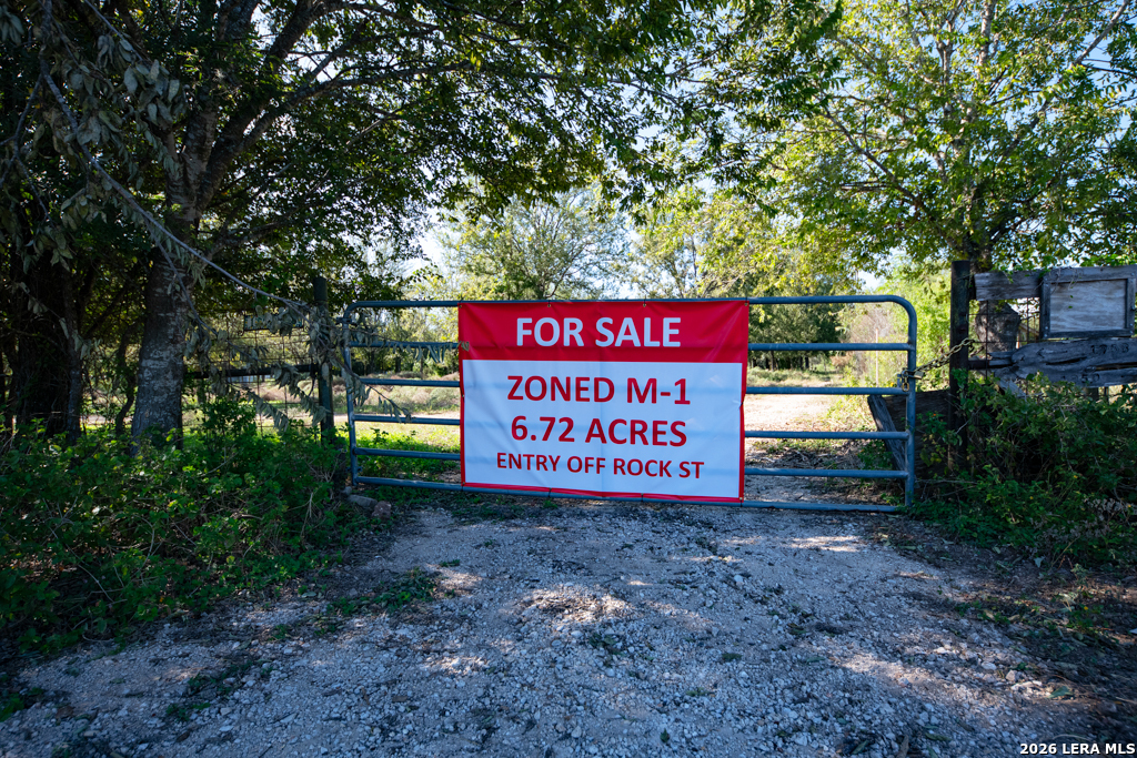 1958 GRUENE RD, New Braunfels, TX 78130