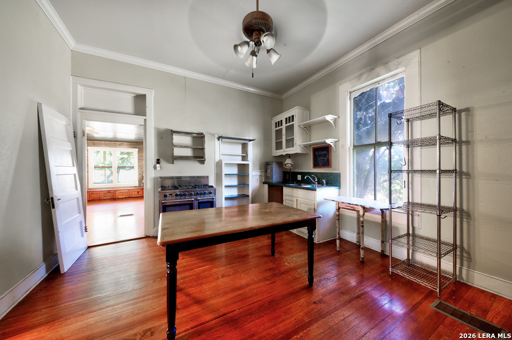 1958 GRUENE RD, New Braunfels, TX 78130