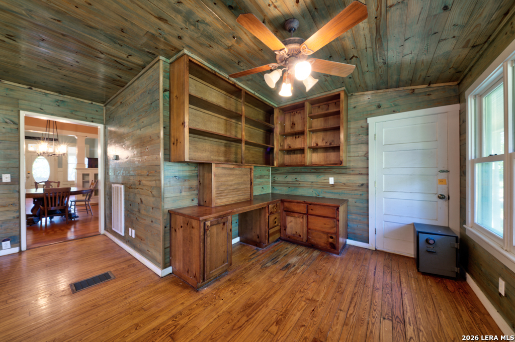 1958 GRUENE RD, New Braunfels, TX 78130