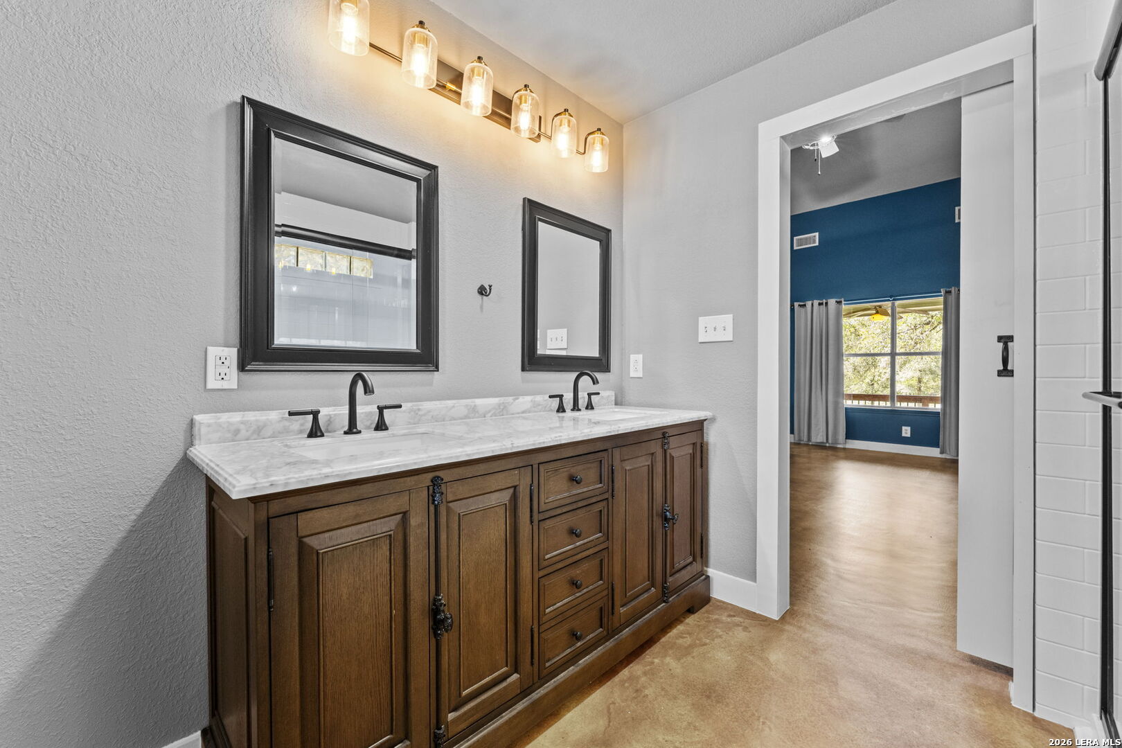 6736 Circle Oak, Bulverde, TX 78163