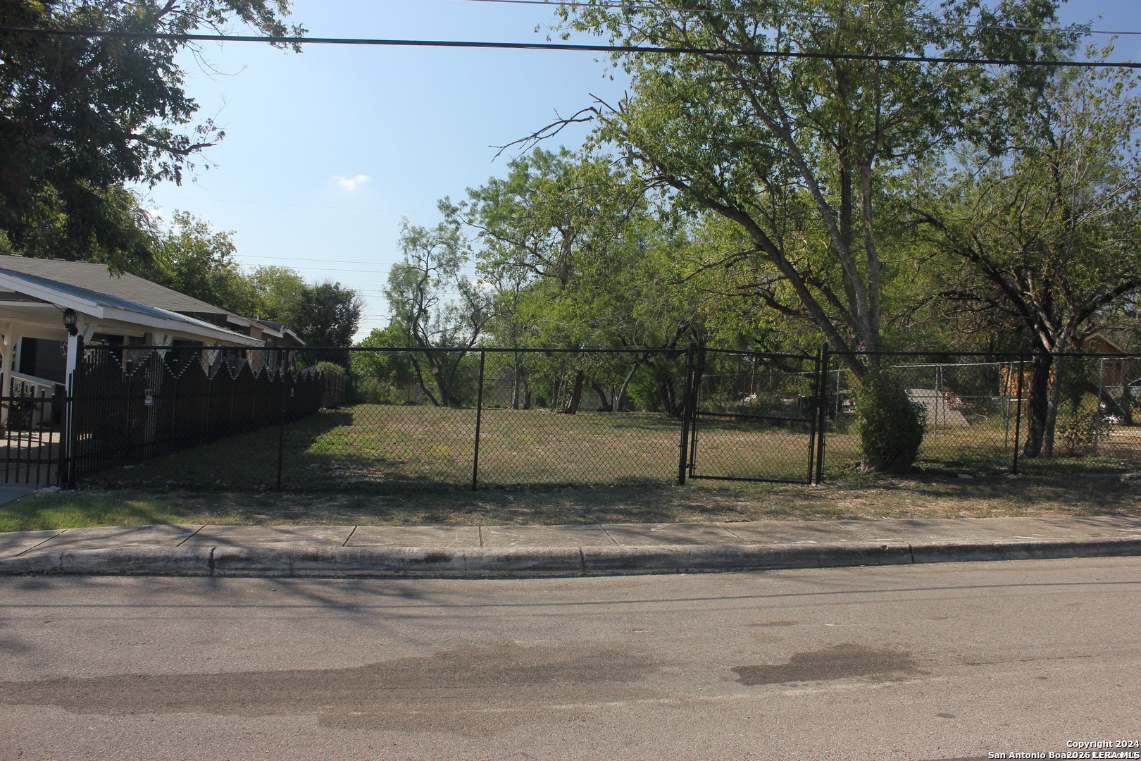 630 H ST, San Antonio, TX 78220