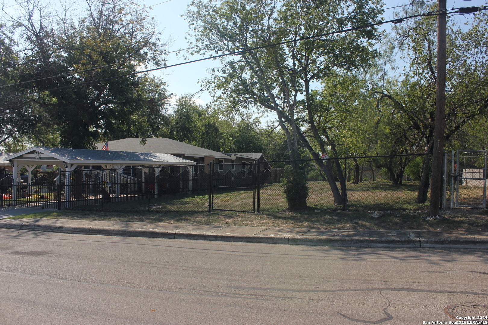 630 H ST, San Antonio, TX 78220