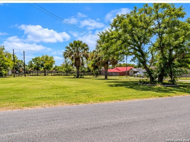 117 N WELHAUSEN, Poth, TX 78147