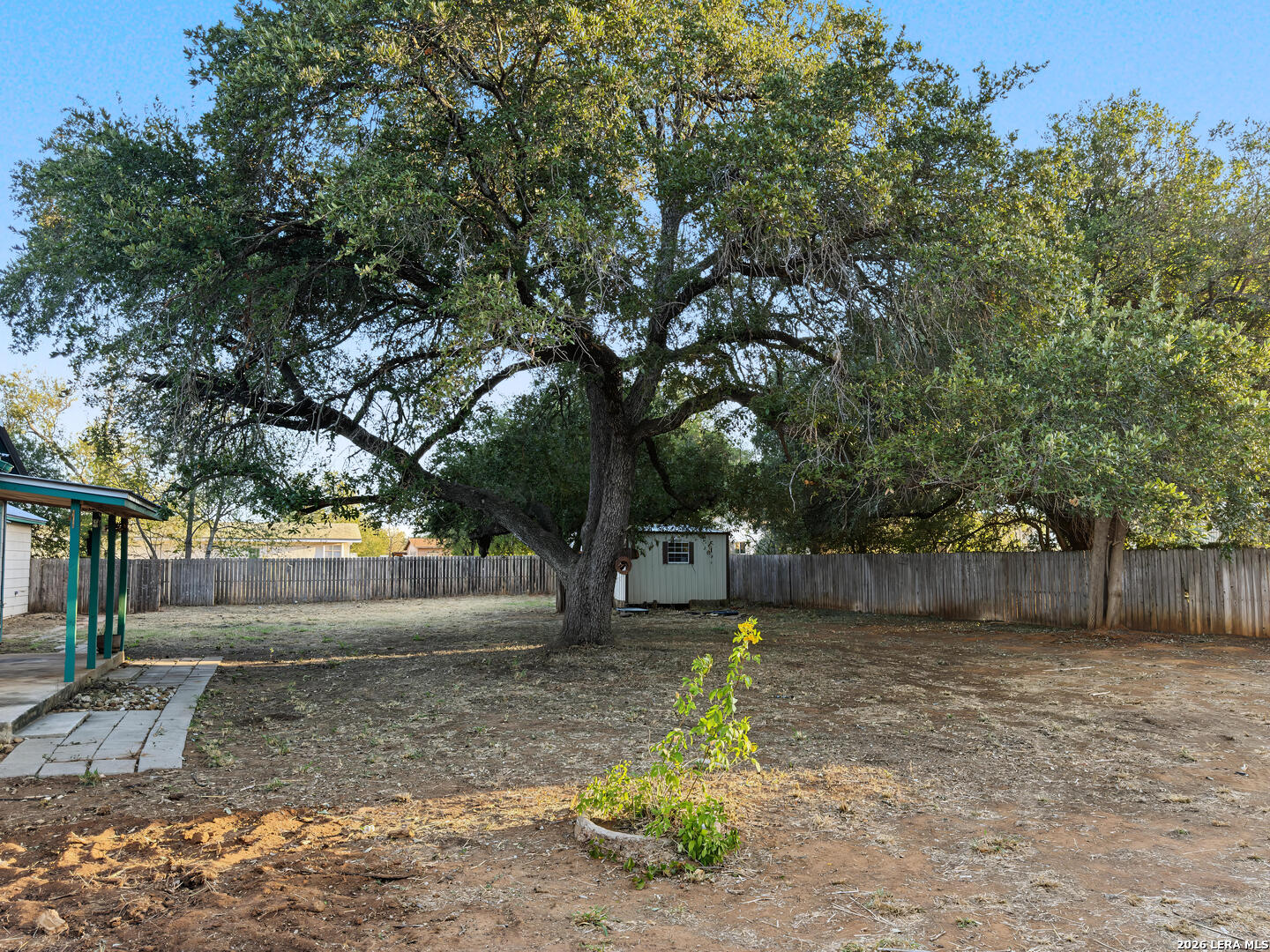 504 N WALNUT ST, Pearsall, TX 78061