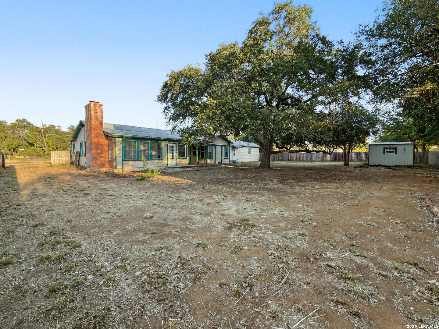 504 N WALNUT ST, Pearsall, TX 78061