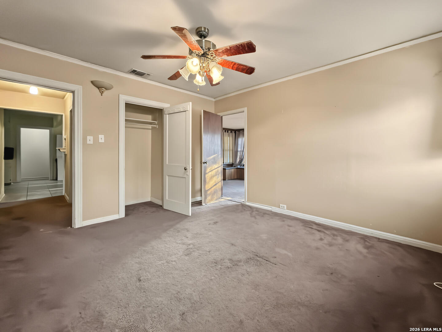 504 N WALNUT ST, Pearsall, TX 78061