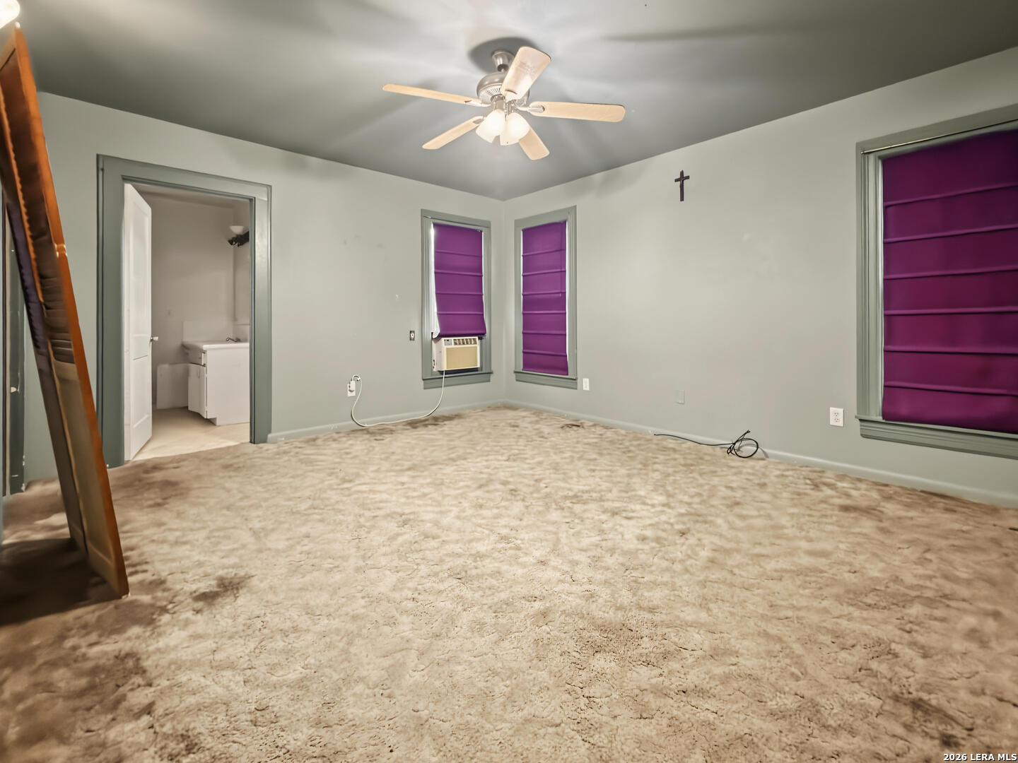 504 N WALNUT ST, Pearsall, TX 78061