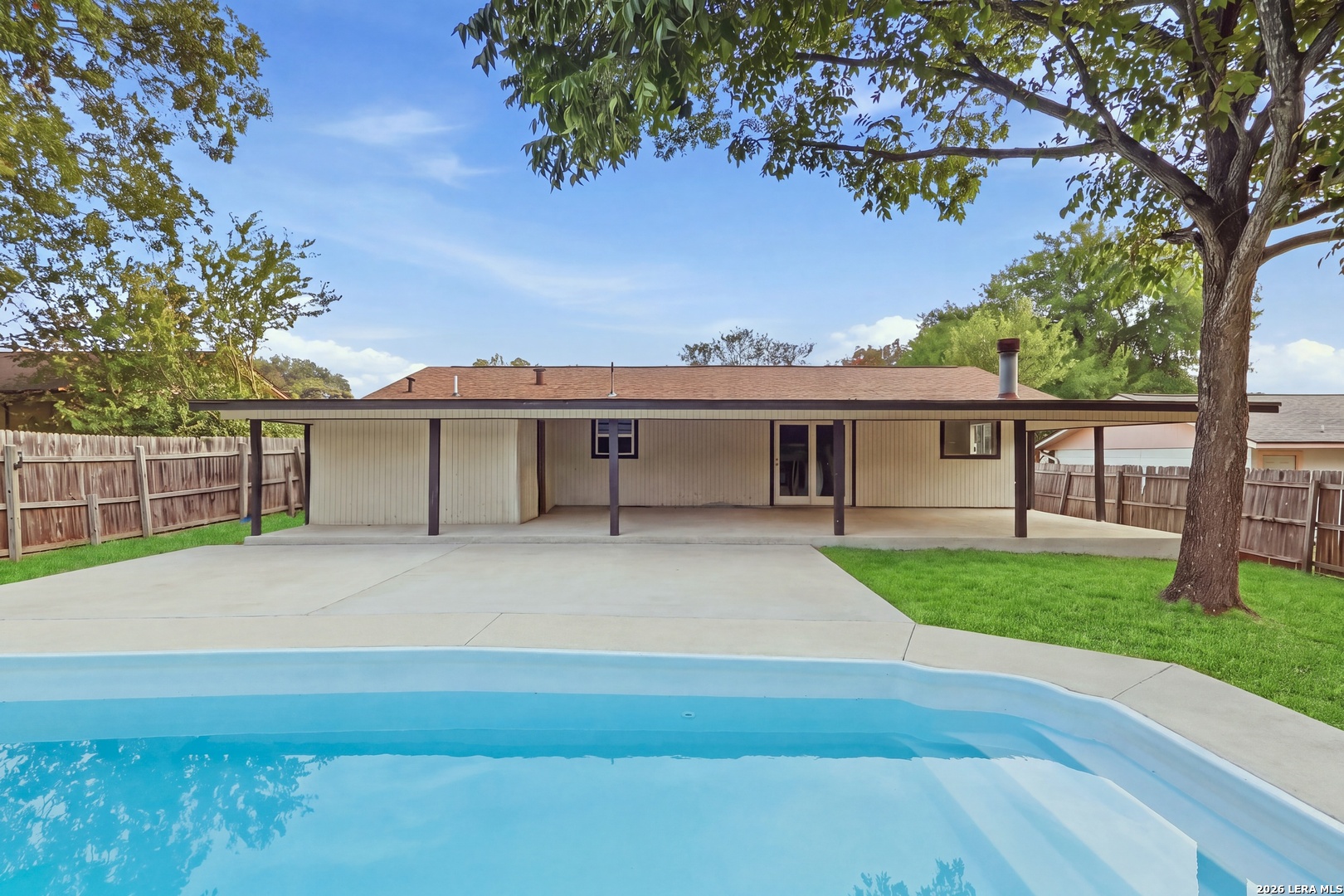 7806 OAK FOREST DR, Live Oak, TX 78233