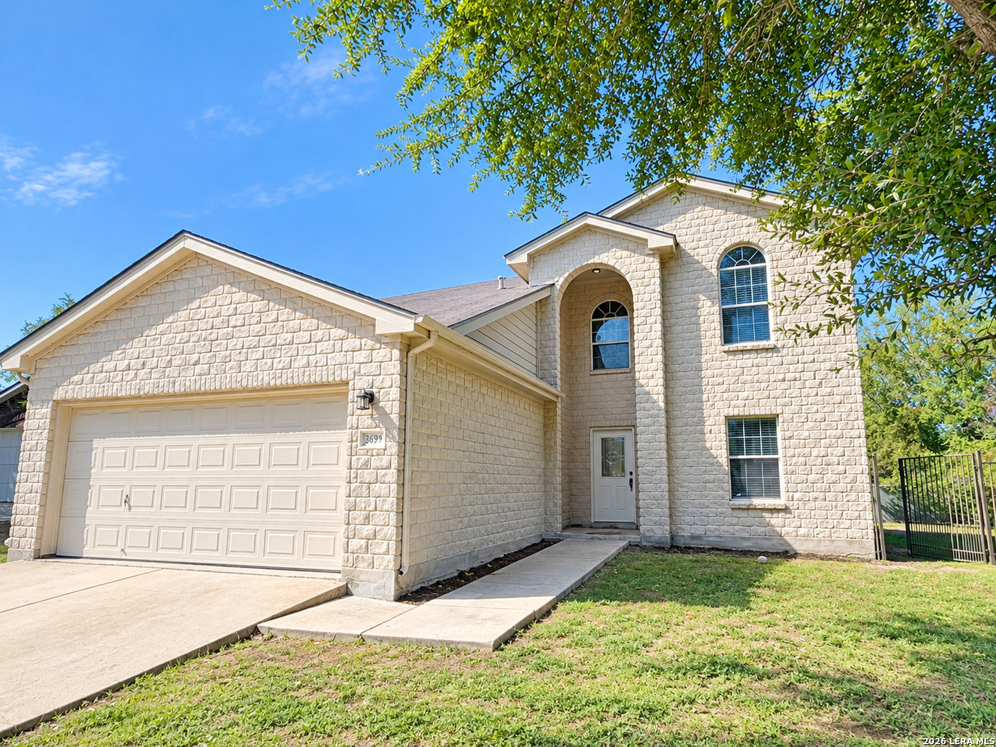 3695 PEBBLE BCH, Schertz, TX 78108