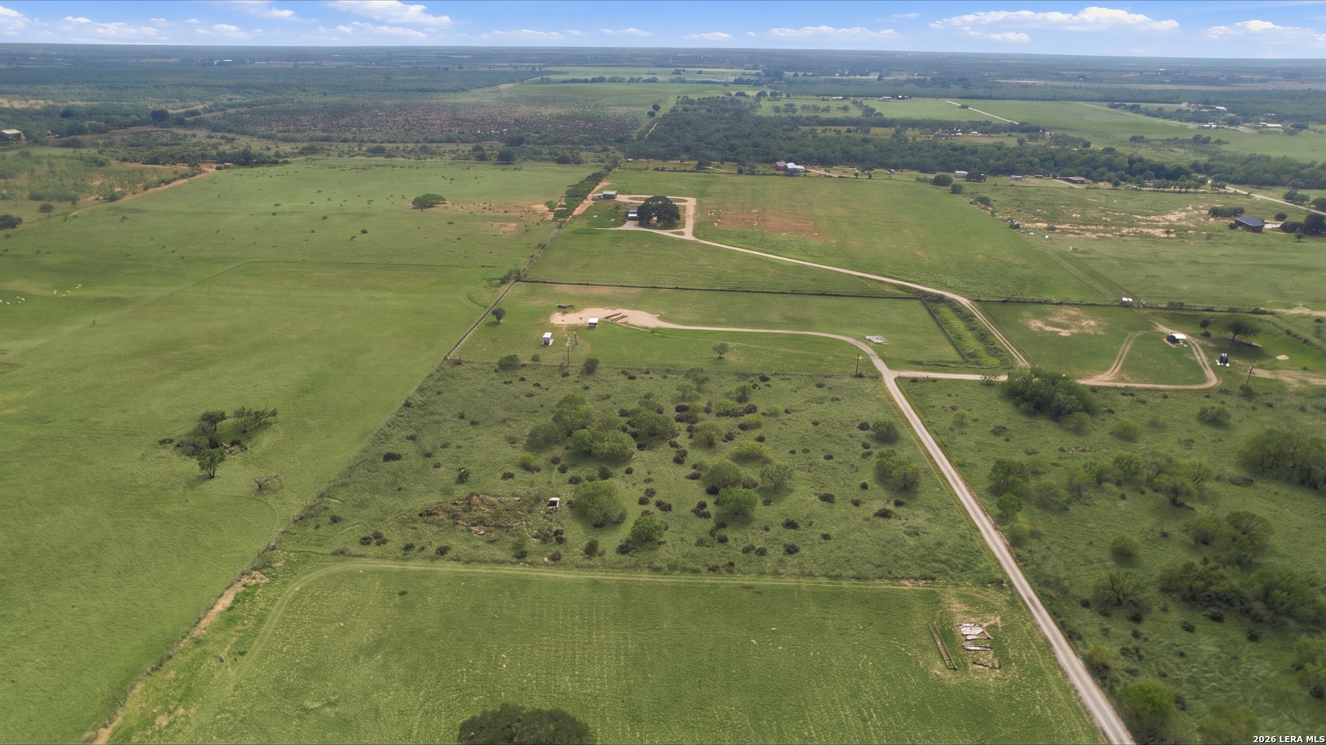 1719 Fm 2504, Poteet, TX 78065