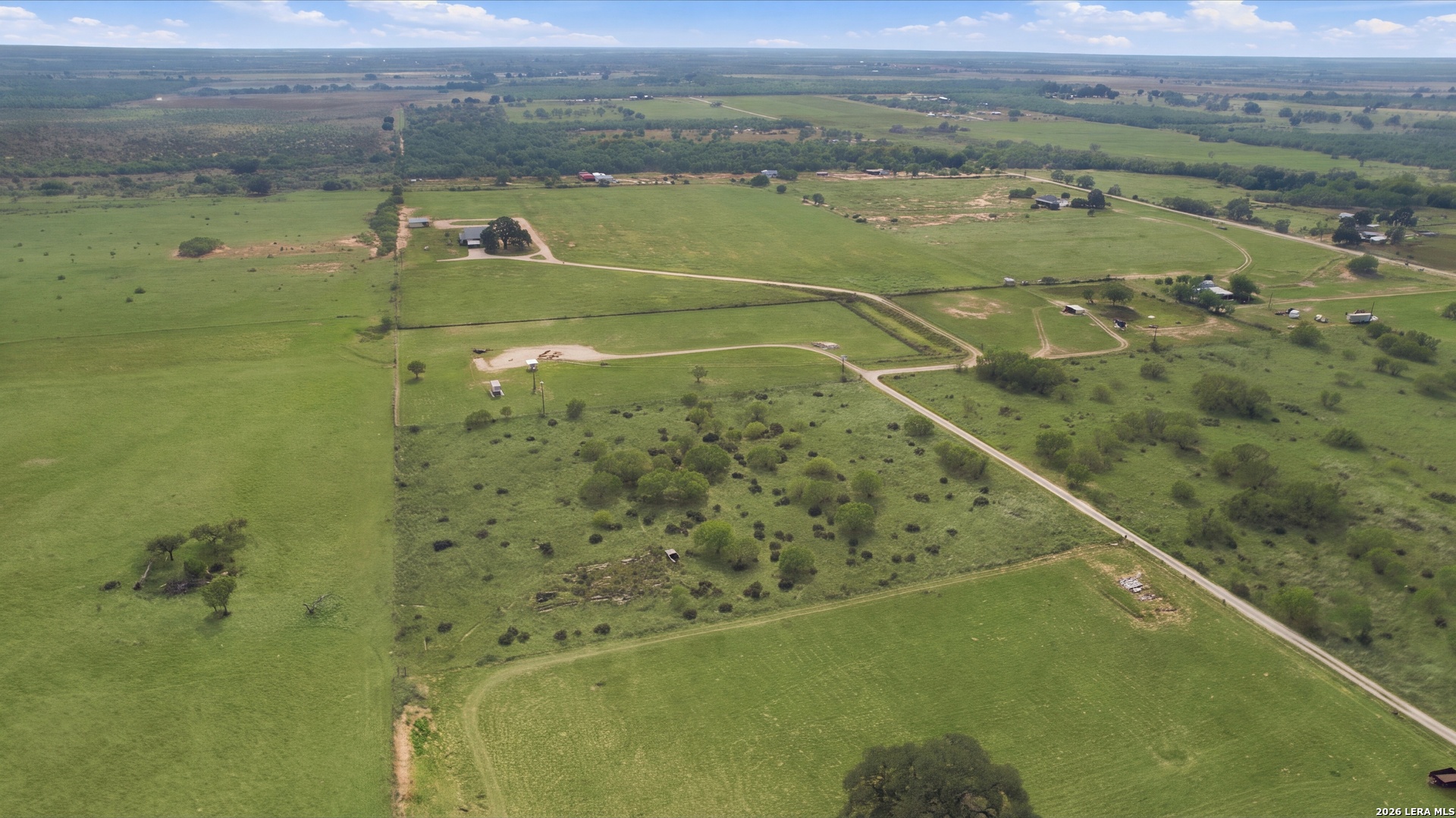 1719 Fm 2504, Poteet, TX 78065