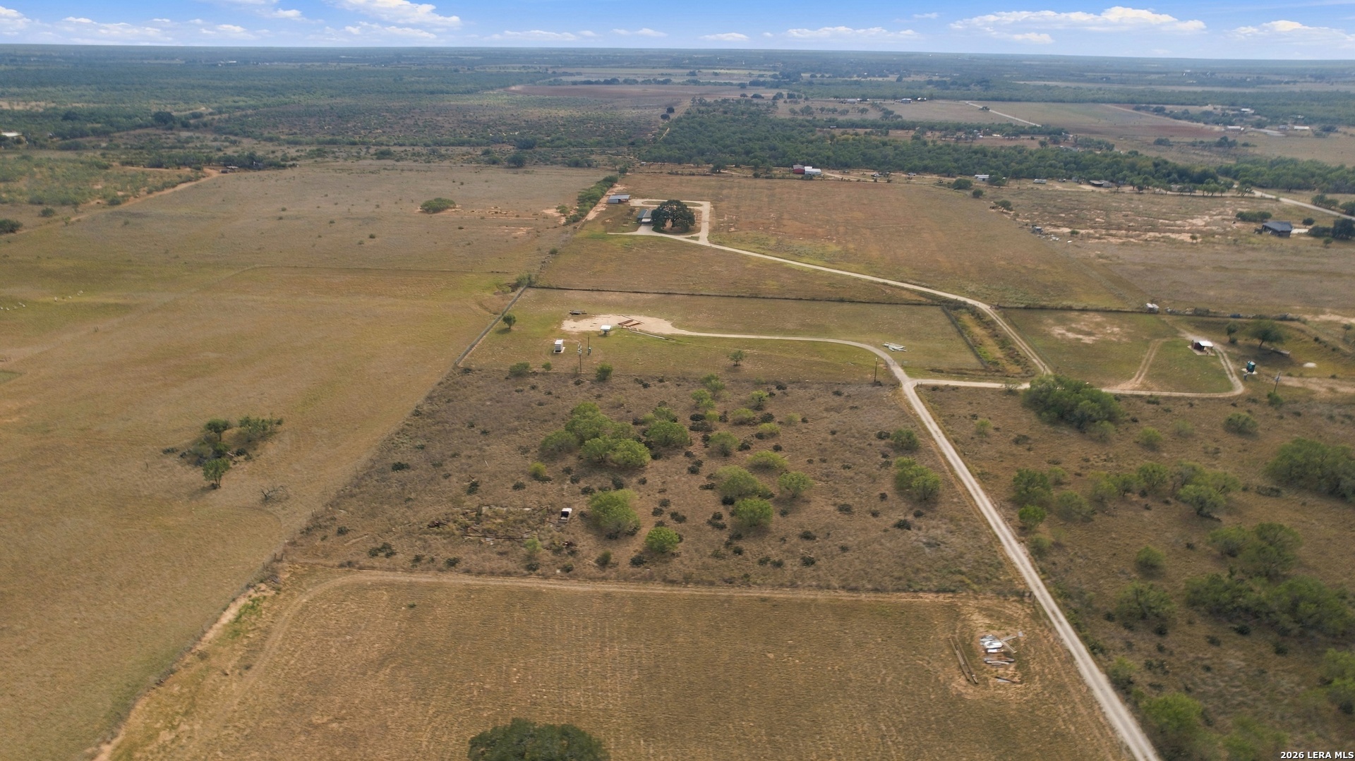1719 Fm 2504, Poteet, TX 78065