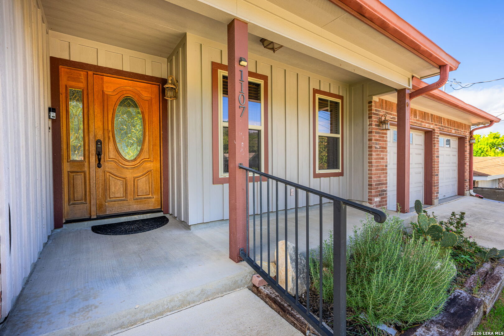 1107 MARY FRANCES DR, Kerrville, TX 78028