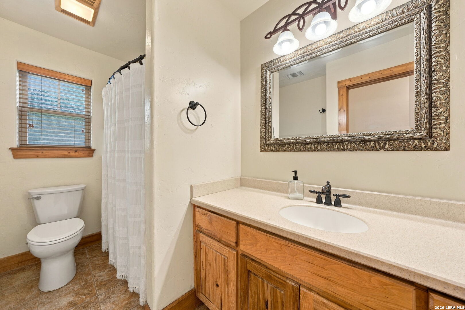1107 MARY FRANCES DR, Kerrville, TX 78028