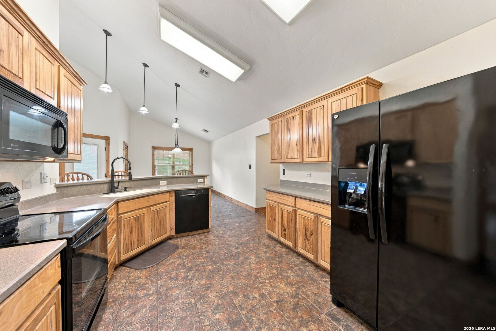 1107 MARY FRANCES DR, Kerrville, TX 78028