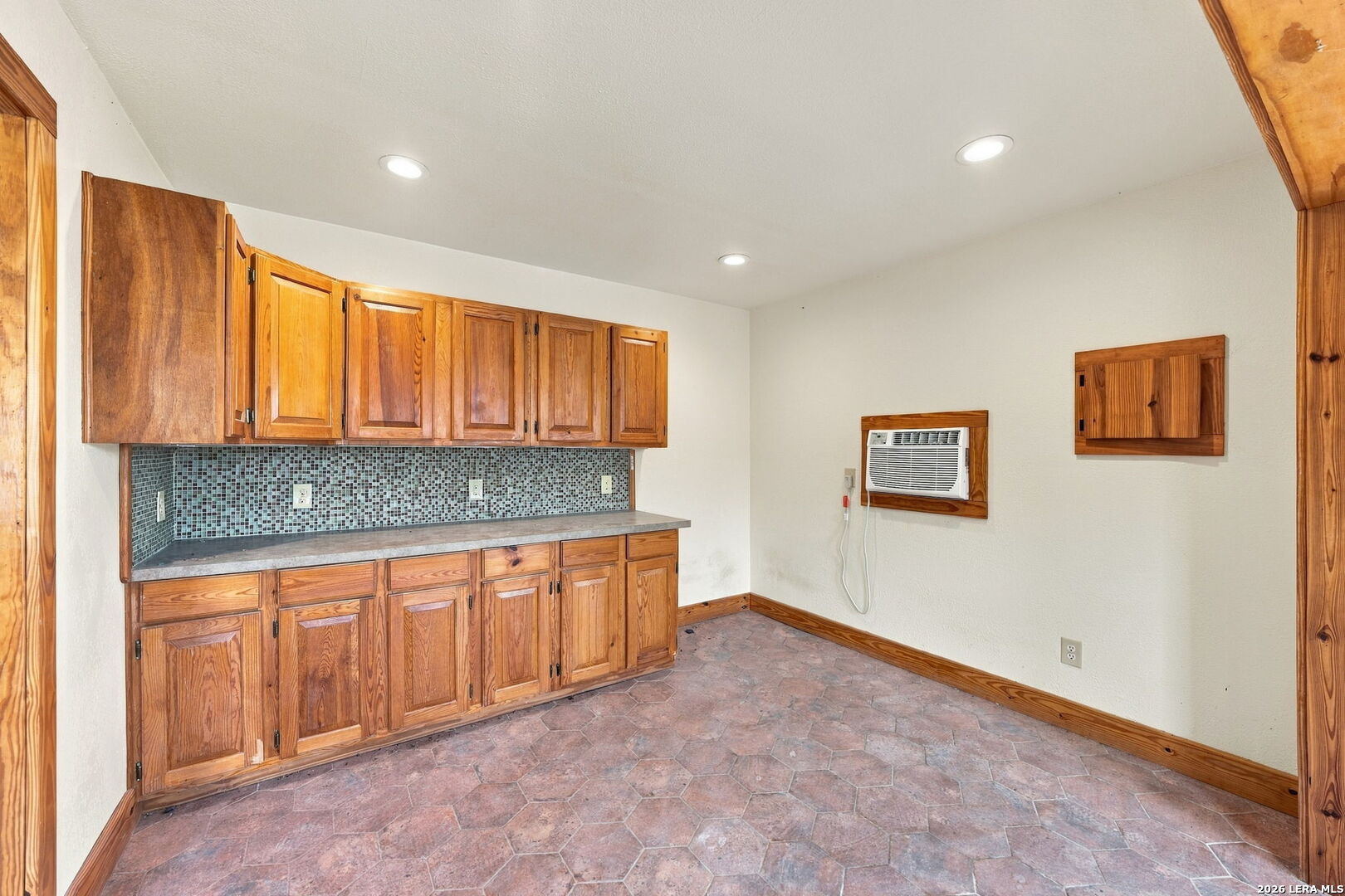 1107 MARY FRANCES DR, Kerrville, TX 78028