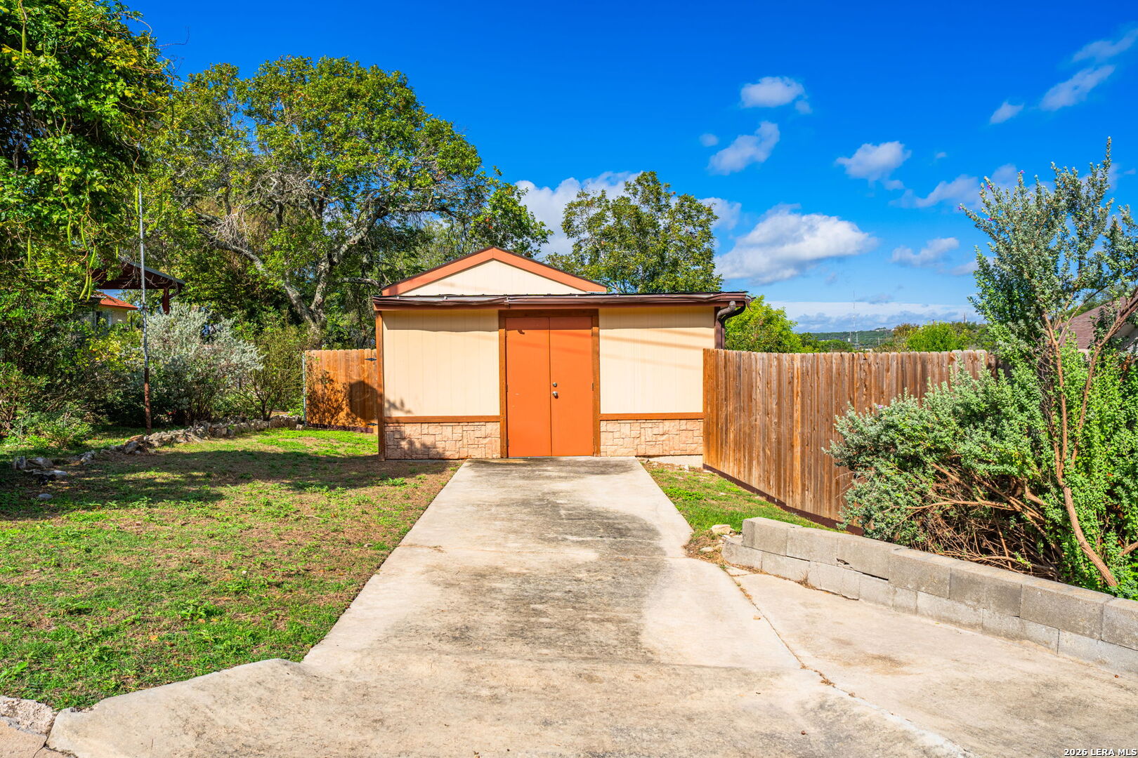 1107 MARY FRANCES DR, Kerrville, TX 78028