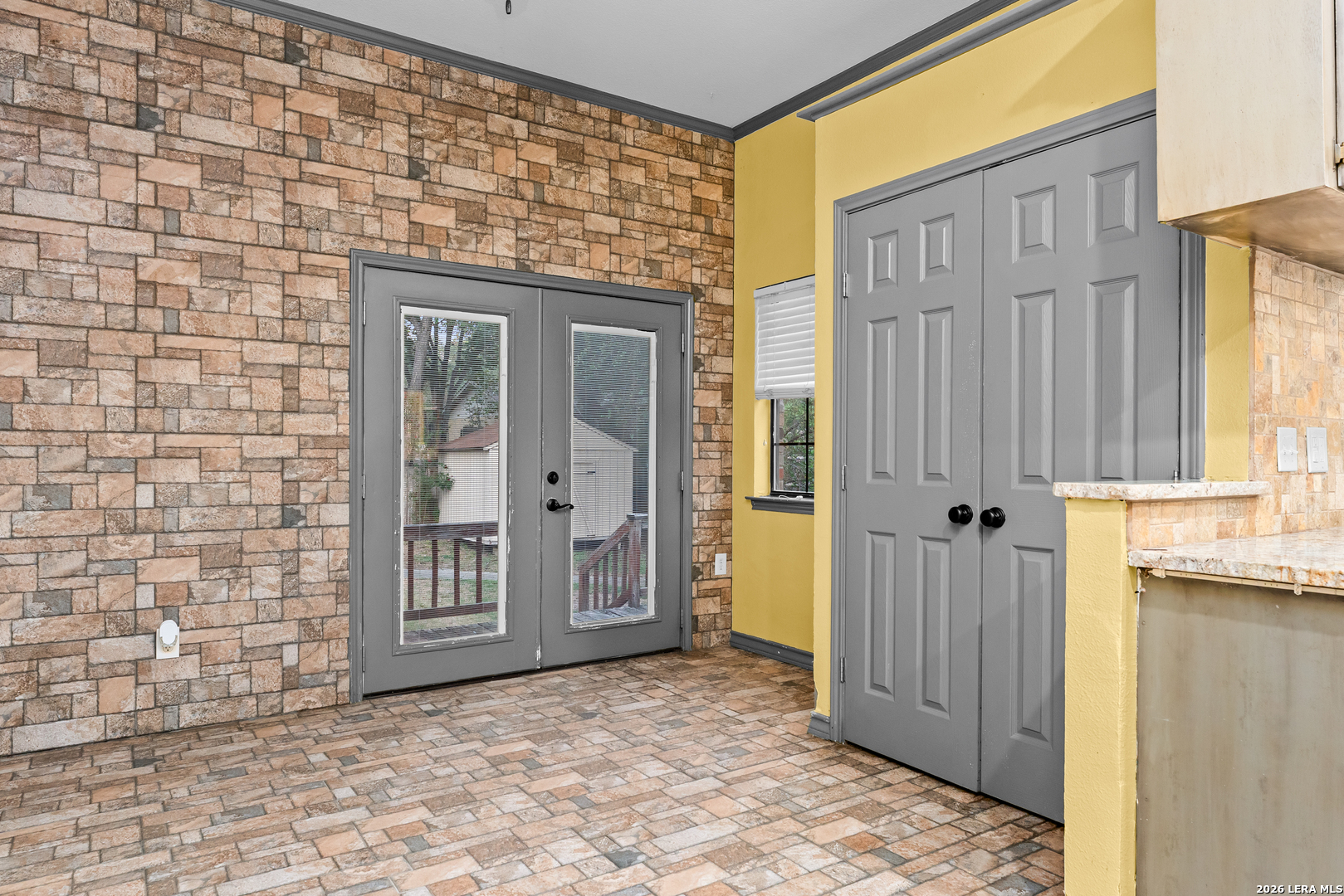 886 MISSION HILLS DR, New Braunfels, TX 78130
