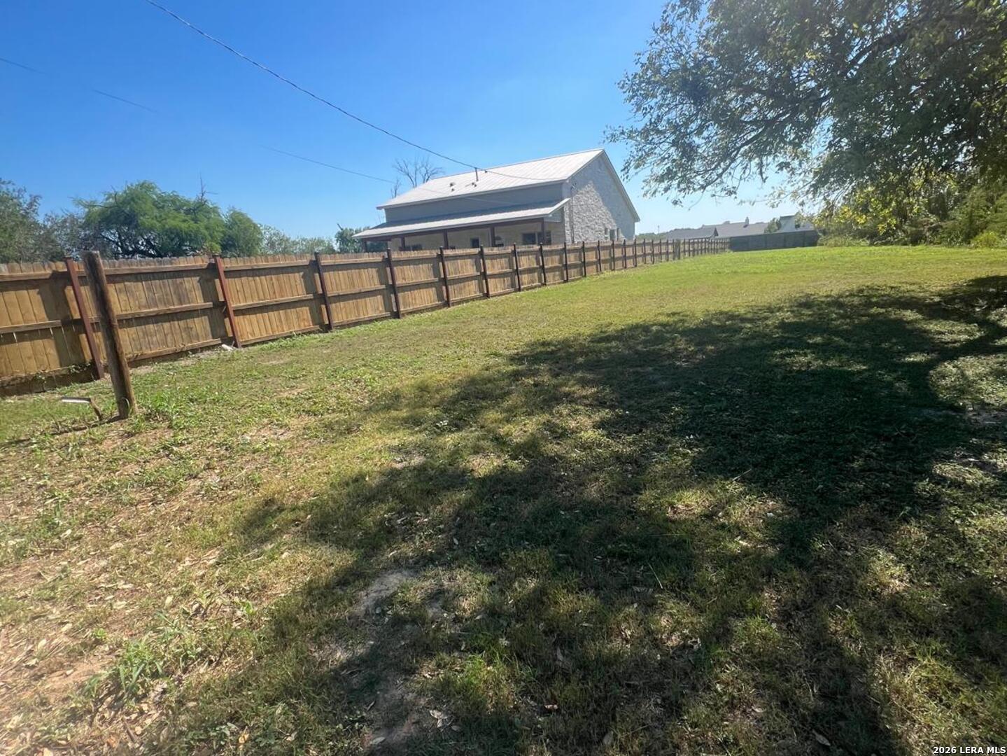 Property photo for 322 E PETALUMA BLVD, San Antonio, TX