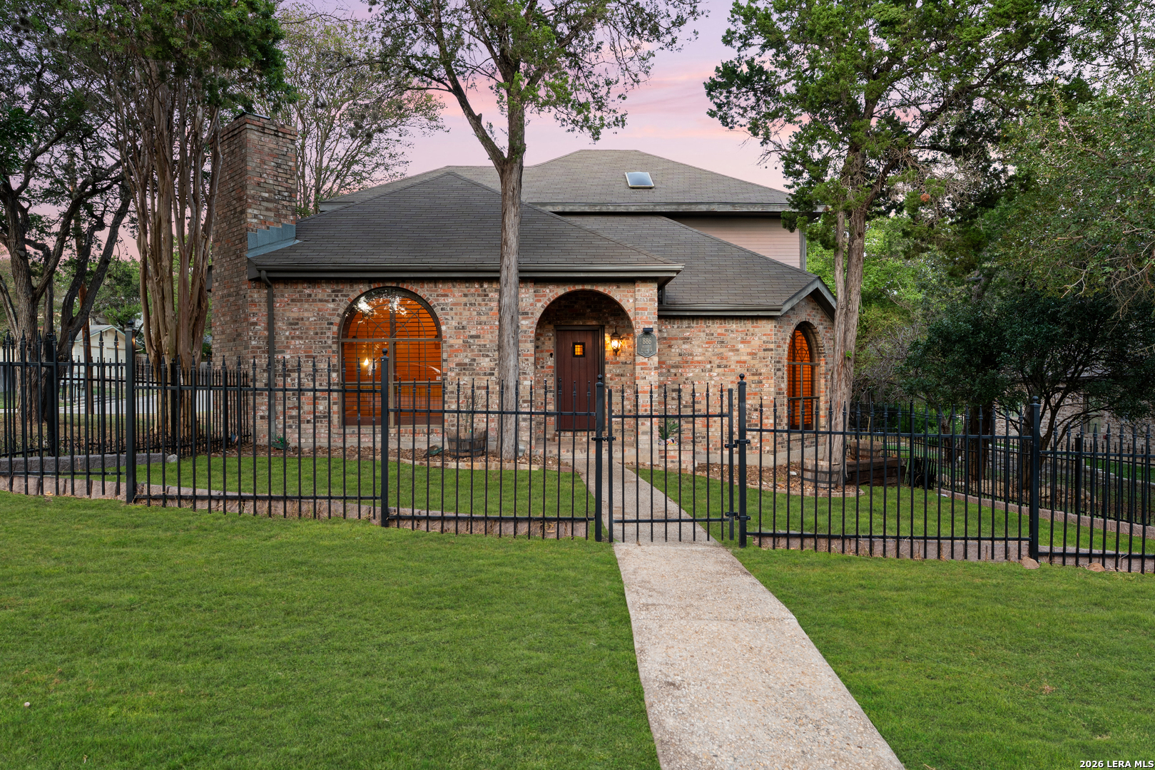 886 MISSION HILLS DR, New Braunfels, TX 78130