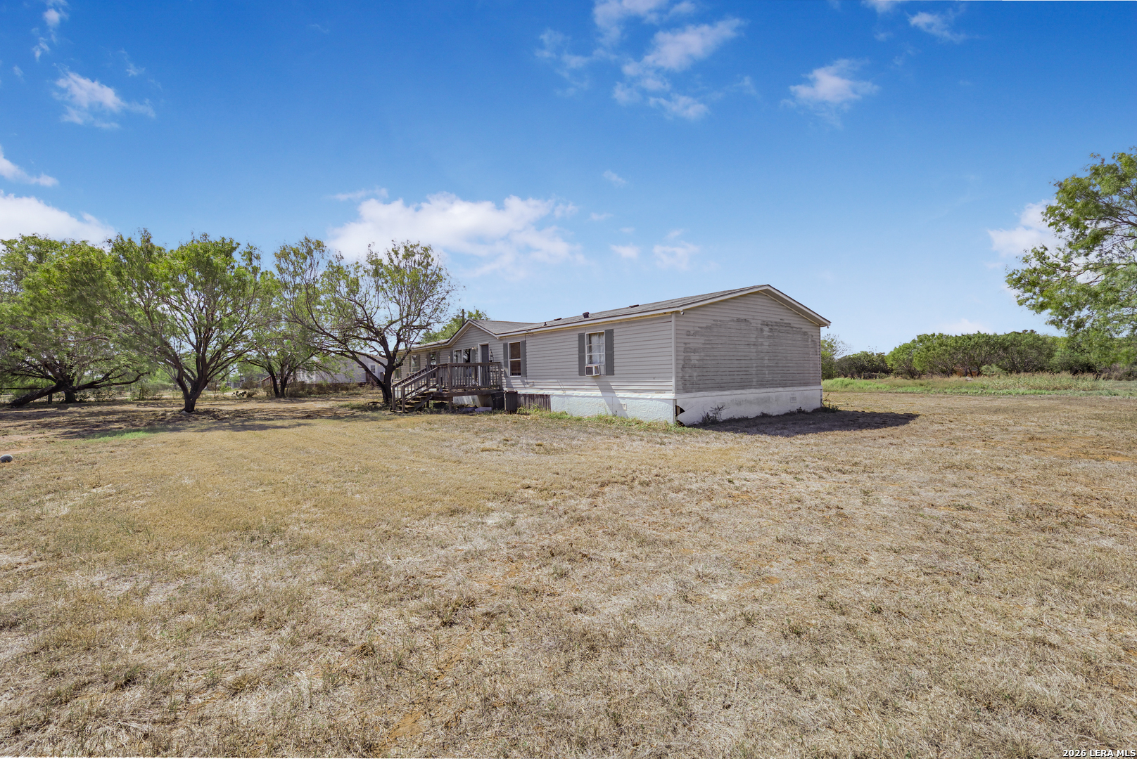 381 Bluefield, Pleasanton, TX 78064