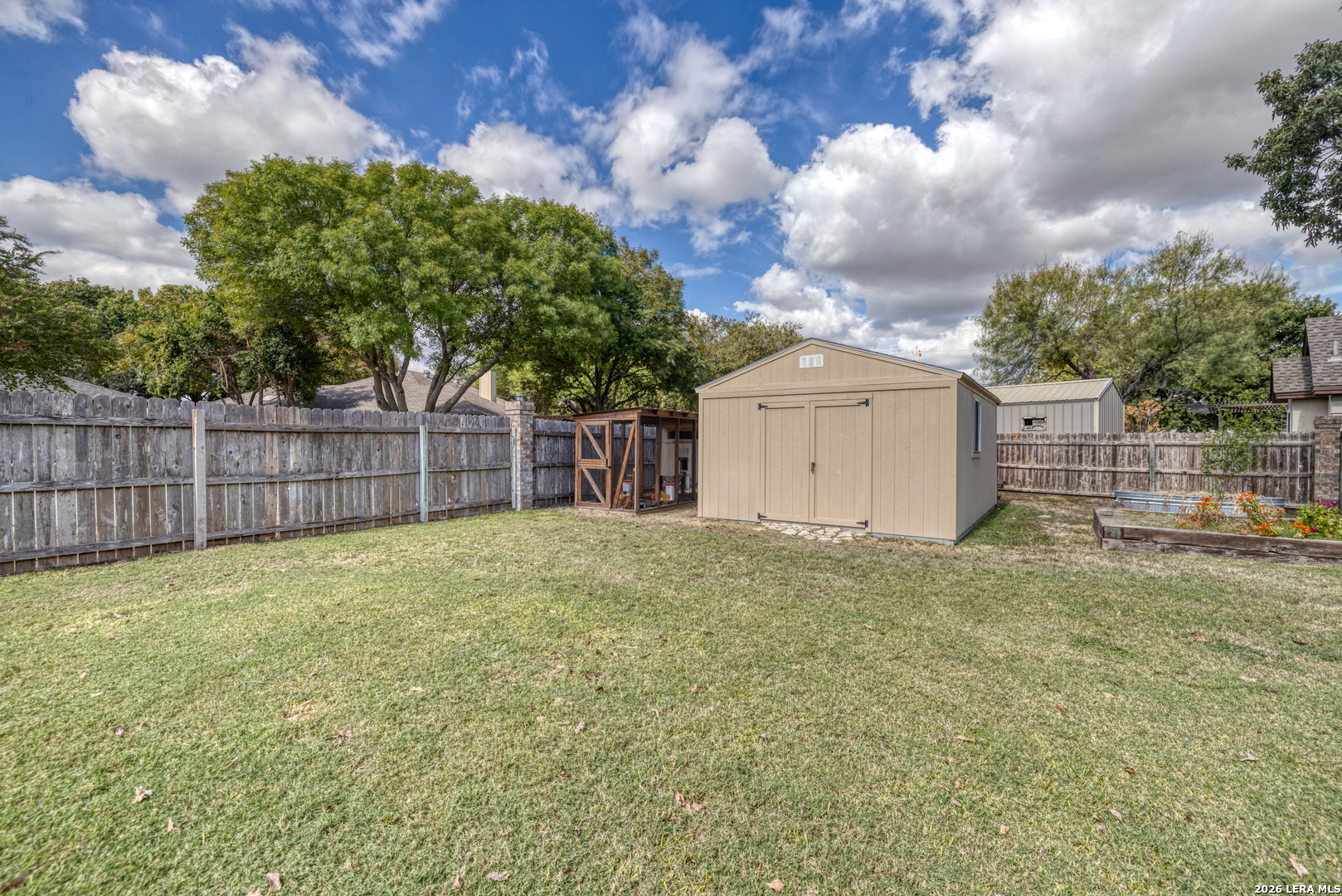 2130 HACKBERRY DR, Uvalde, TX 78801