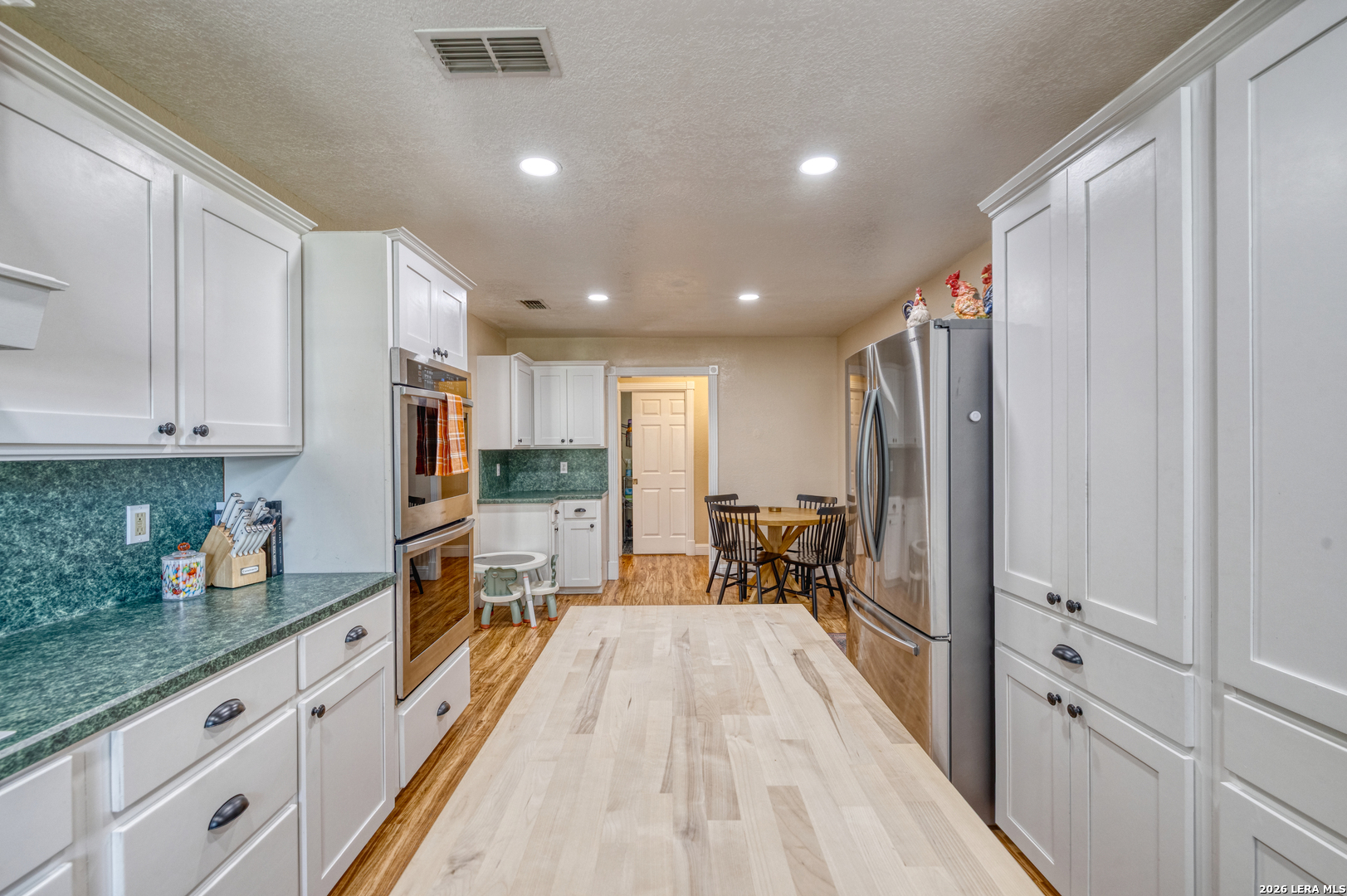 2130 HACKBERRY DR, Uvalde, TX 78801