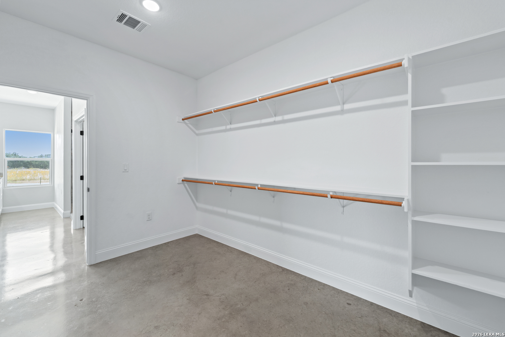 950 McConnell Rd, San Antonio, TX 78069