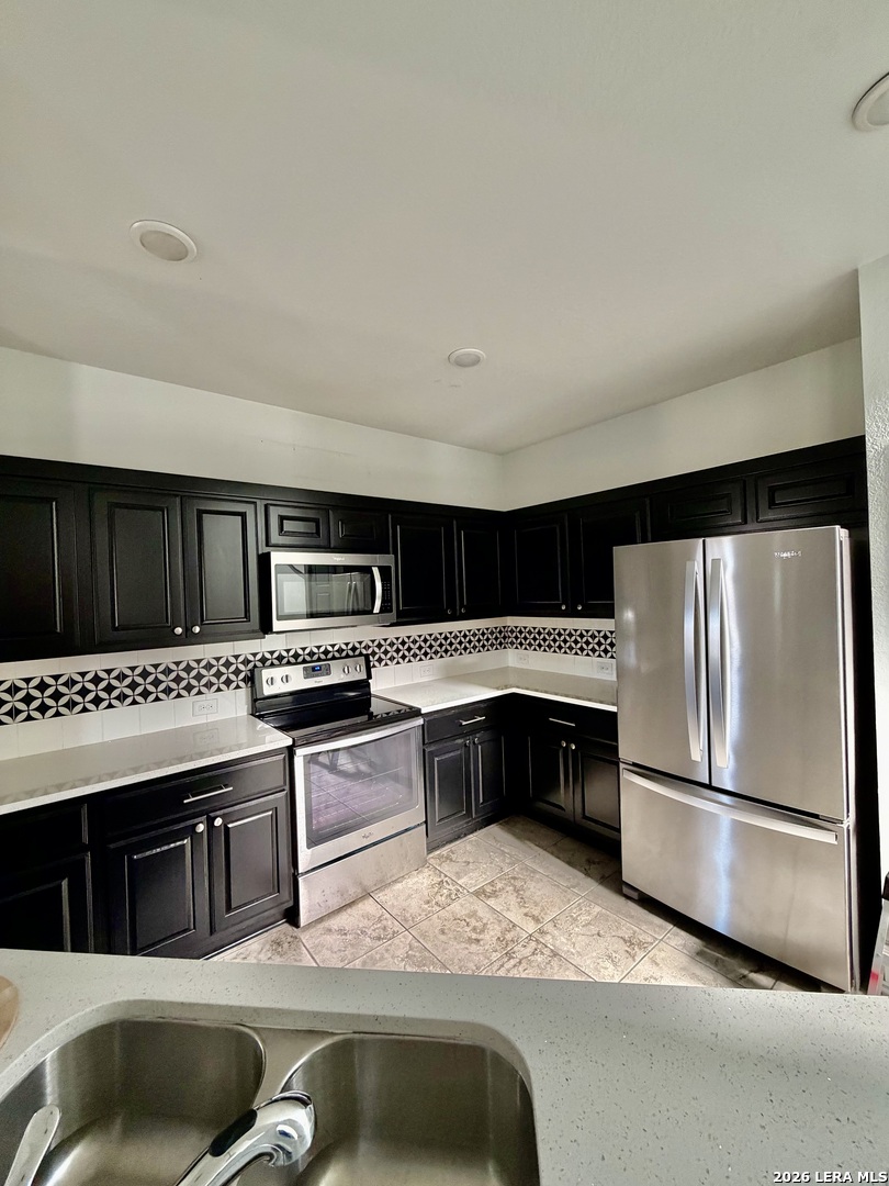 9679 Shorebird Ln, San Antonio, TX 78245