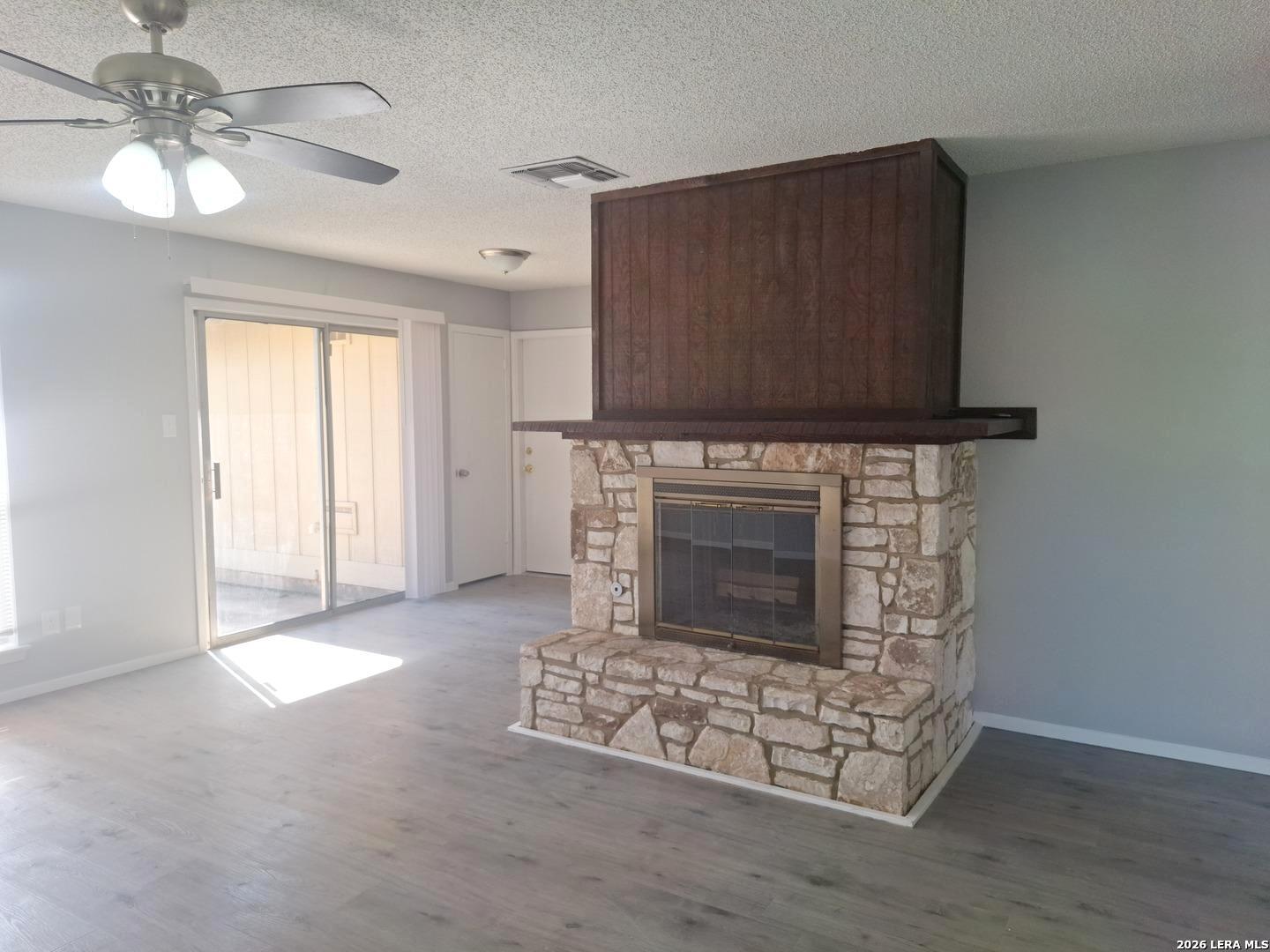 9338 VALLEY RDG, San Antonio, TX 78250