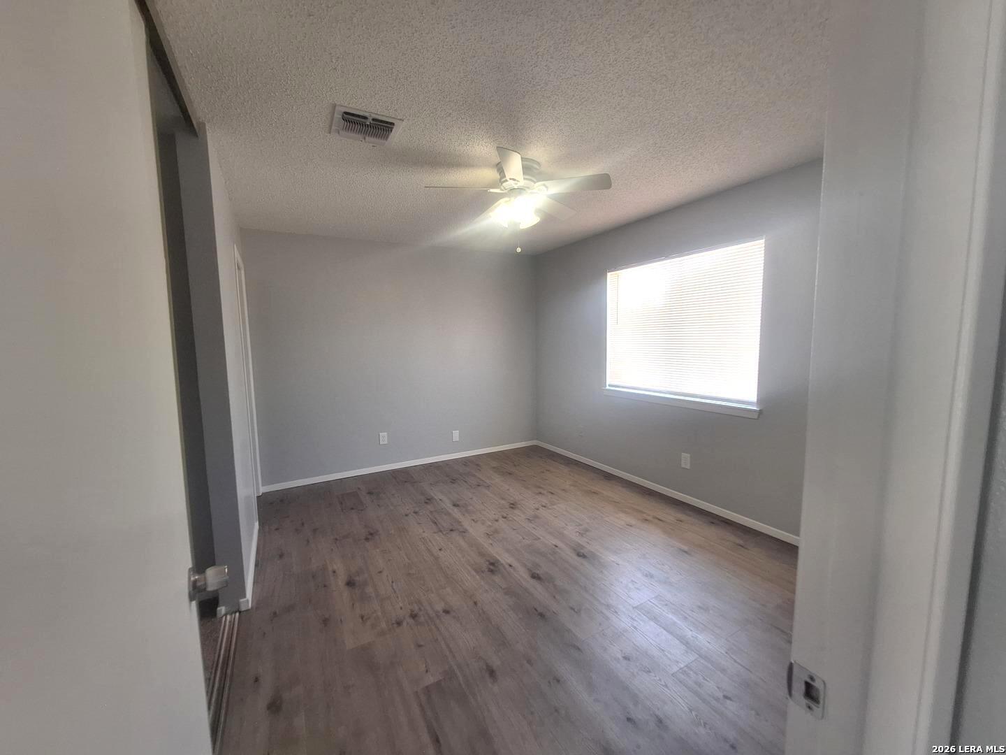 9338 VALLEY RDG, San Antonio, TX 78250