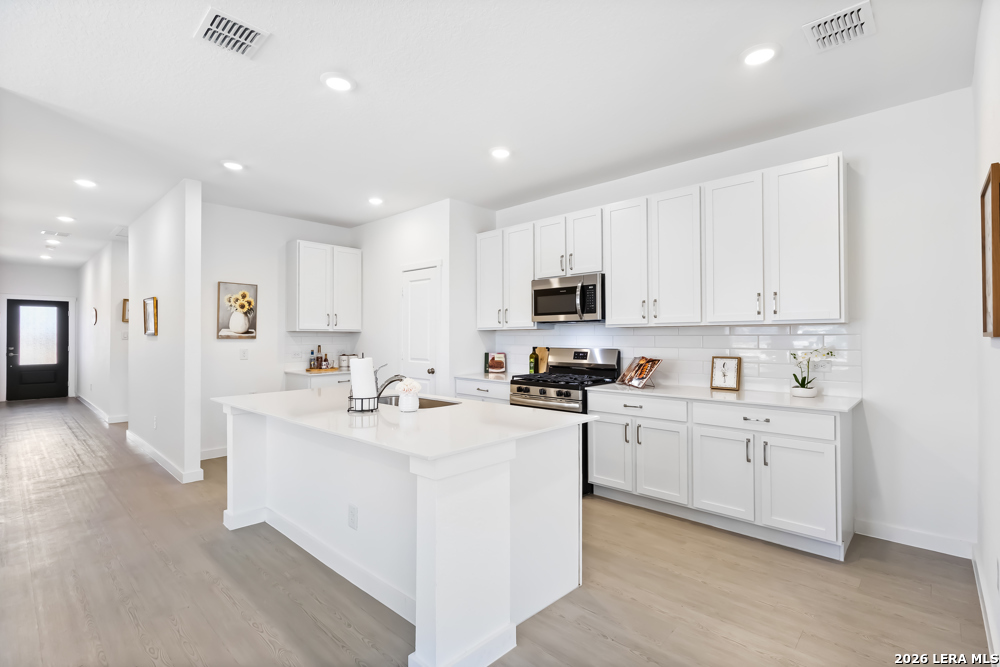 6638 Titan Park, Converse, TX 78109