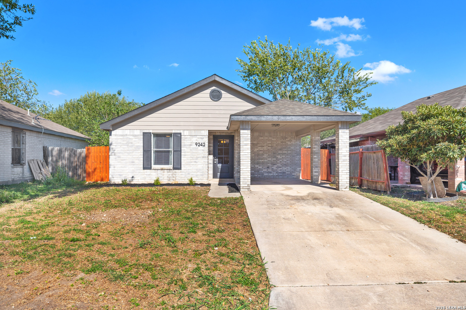 9242 EMERALD PORT DR, San Antonio, TX 78242
