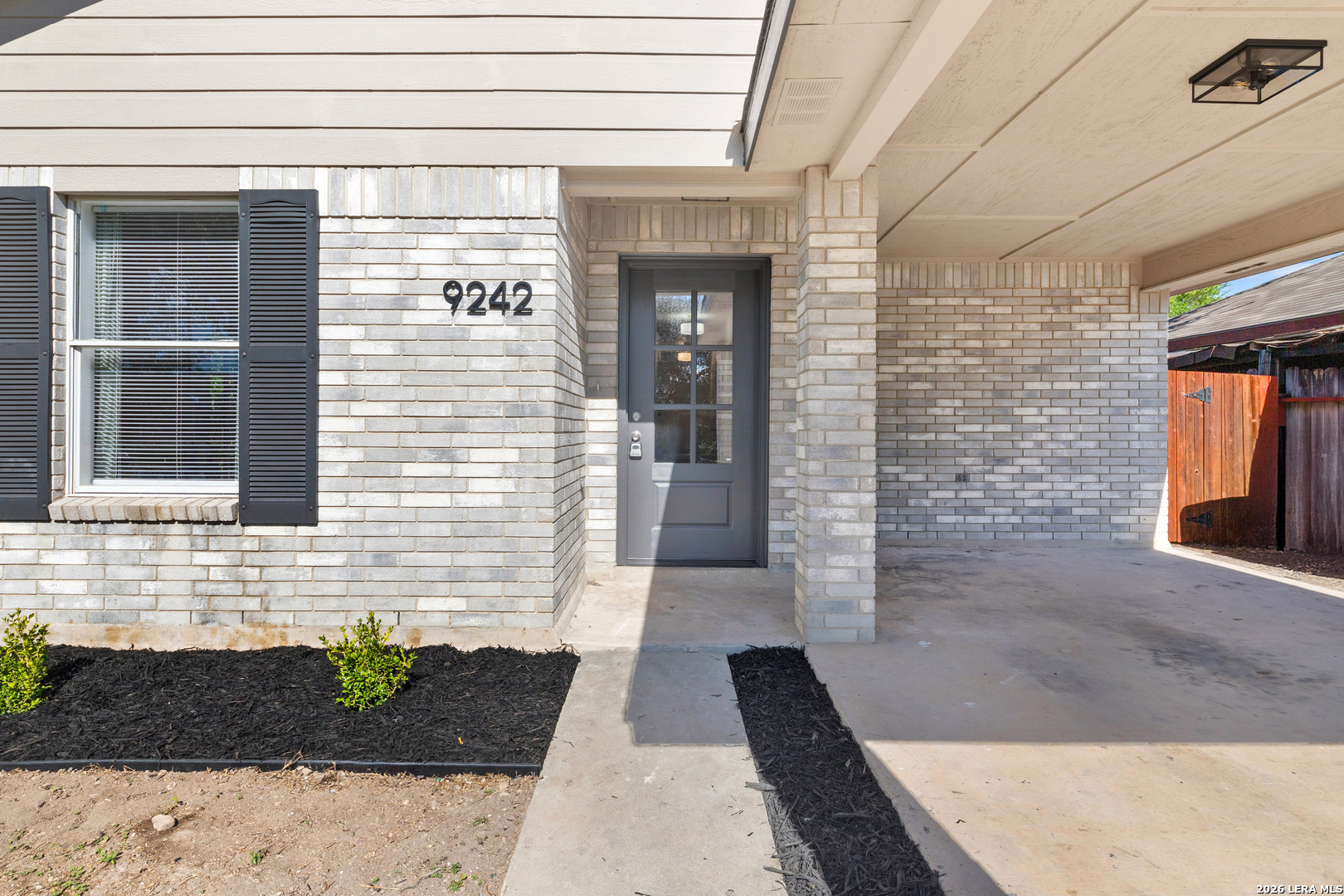 9242 EMERALD PORT DR, San Antonio, TX 78242