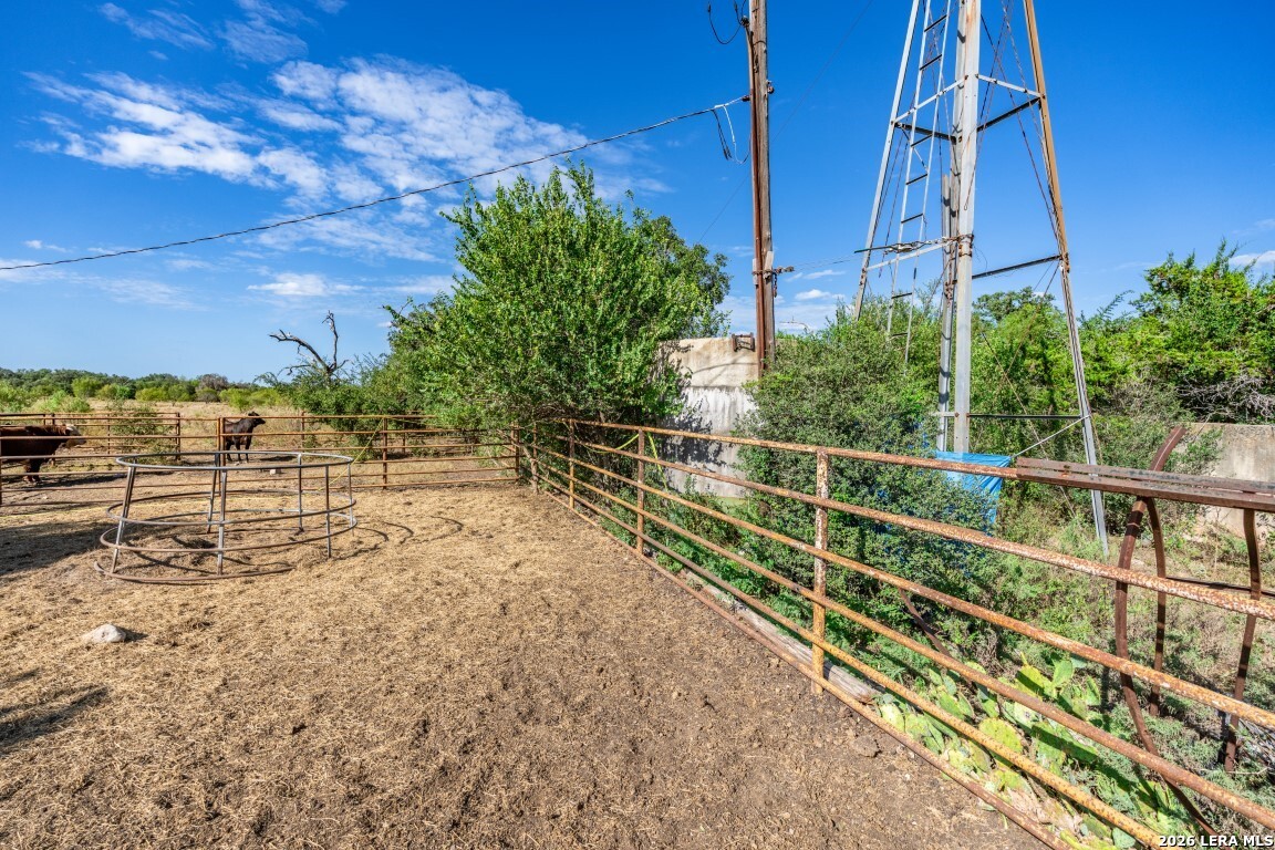 8331 County Road 311, Utopia, TX 78884