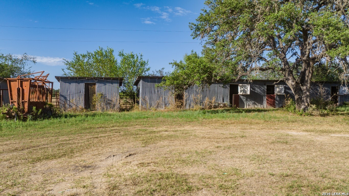 8331 County Road 311, Utopia, TX 78884