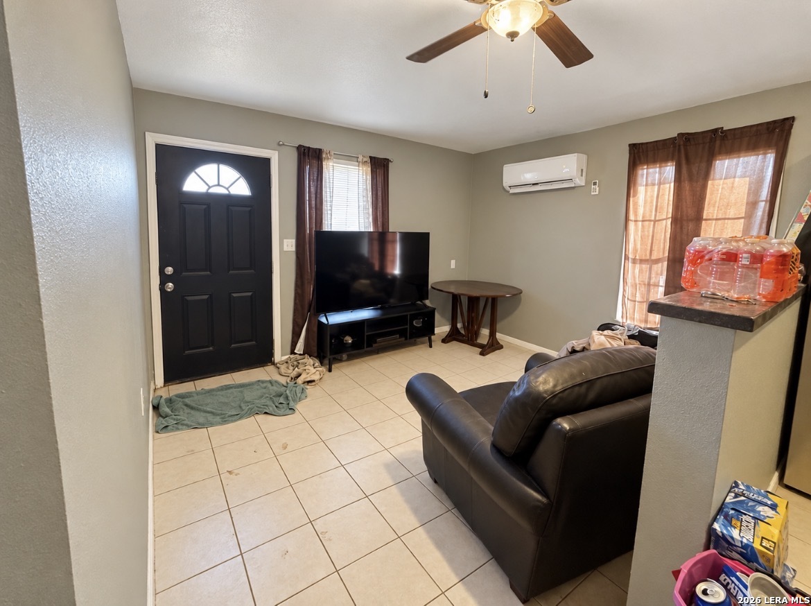 121 PATRICIA ST, Junction, TX 76849