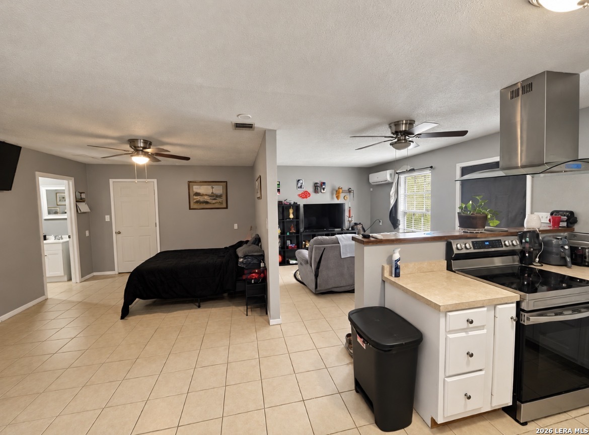 121 PATRICIA ST, Junction, TX 76849