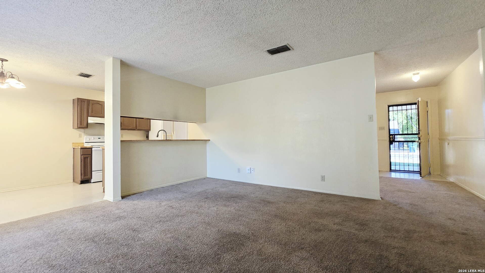 2822 Johnson Grass, San Antonio, TX 78251