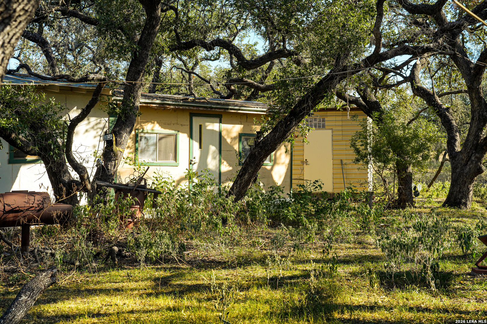 000 County Road 777, Devine, TX 78016