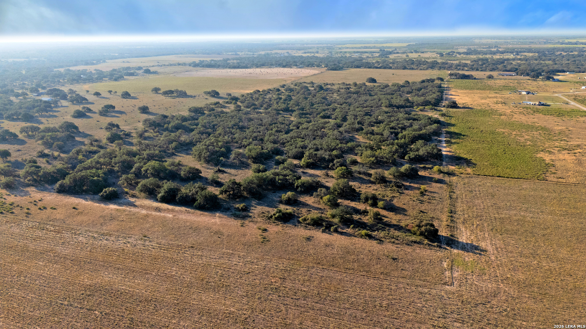 000 County Road 777, Devine, TX 78016