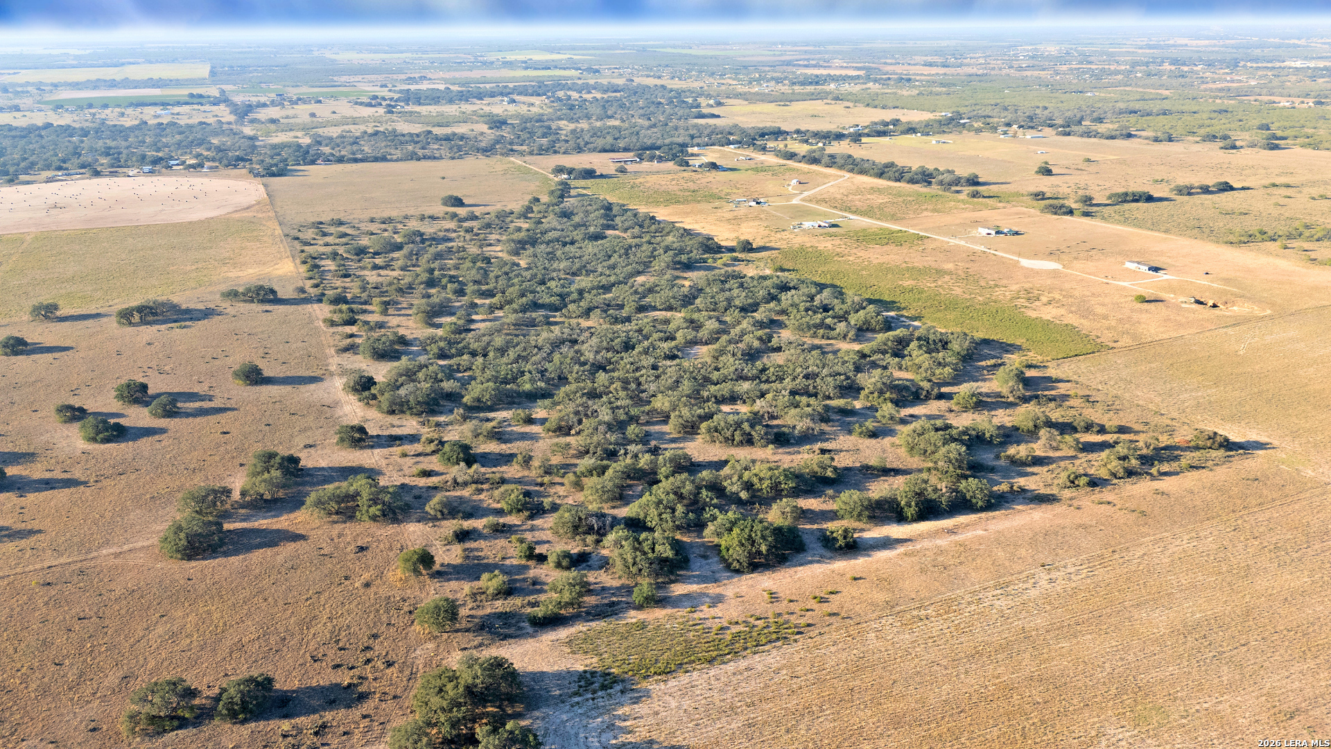 000 County Road 777, Devine, TX 78016