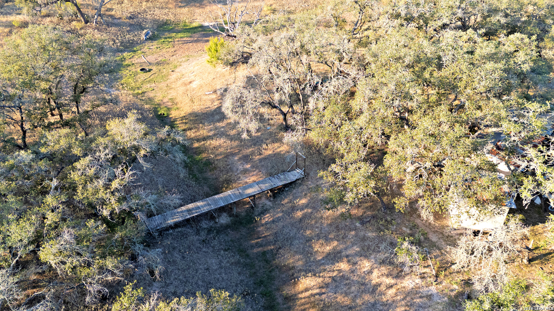 000 County Road 777, Devine, TX 78016